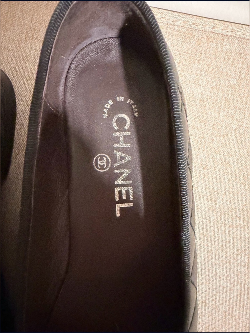 Chanel black ballet flats with quilted leather and a patent leather cap toe - Picture 5 of 7